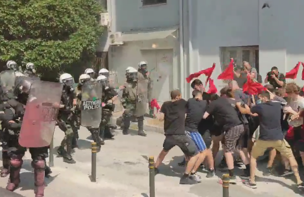 πετροπόλεμος-ένταση-και-χημικά-στο-απ-900992