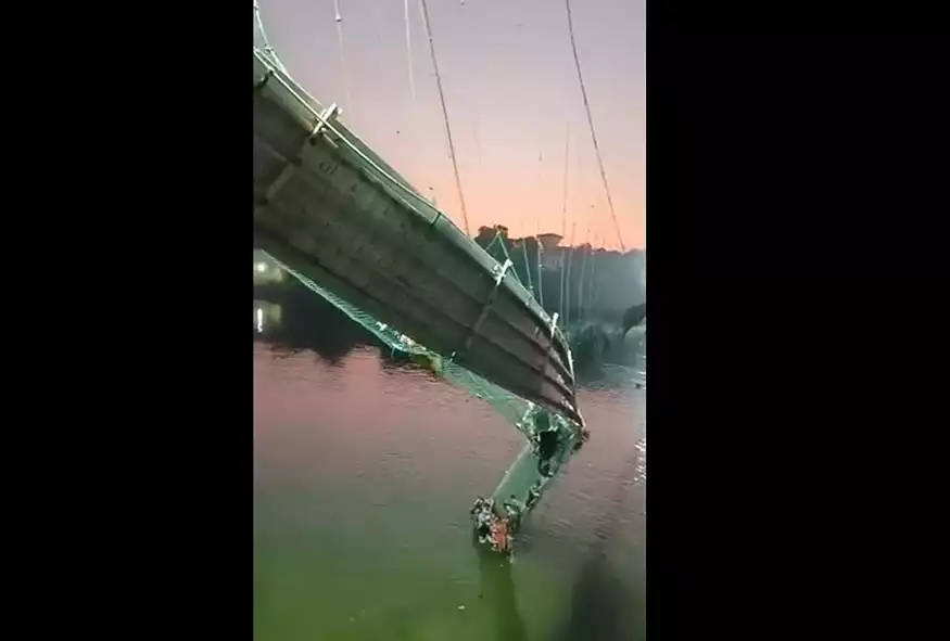 κατέρρευσε-γέφυρα-στην-ινδία-υπάρχο-930836