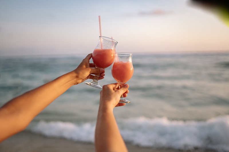 τα-6-must-have-drinks-της-παραλίας-919029