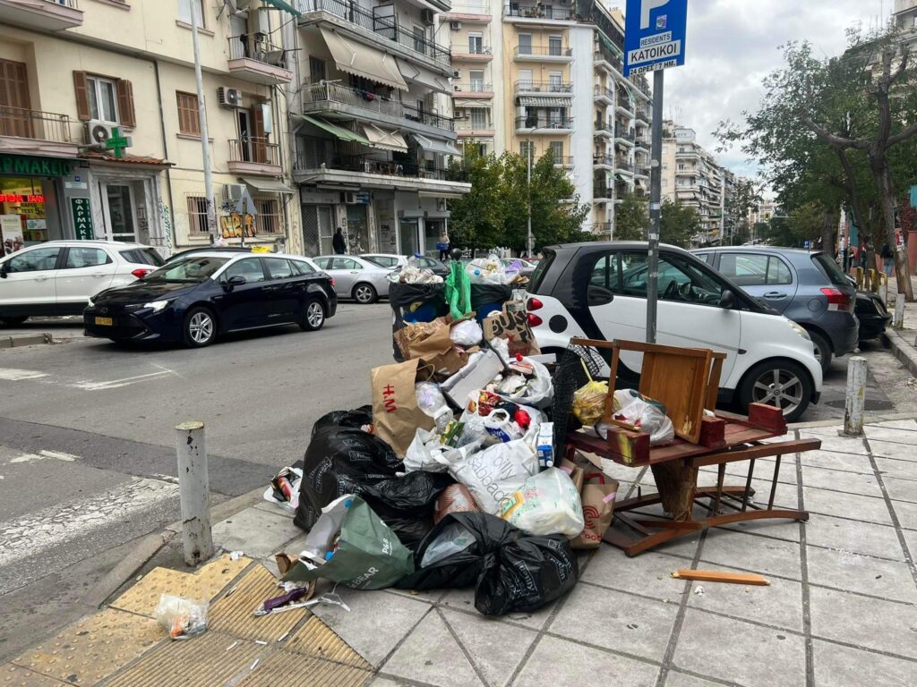 θεσσαλονίκη-γεμάτες-σκουπίδια-γειτο-942243