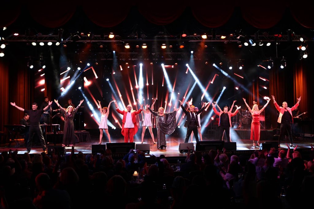 sold-out-η-πρεμιέρα-του-μάκη-δελαπόρτα-στο-vergina-theatro-921706