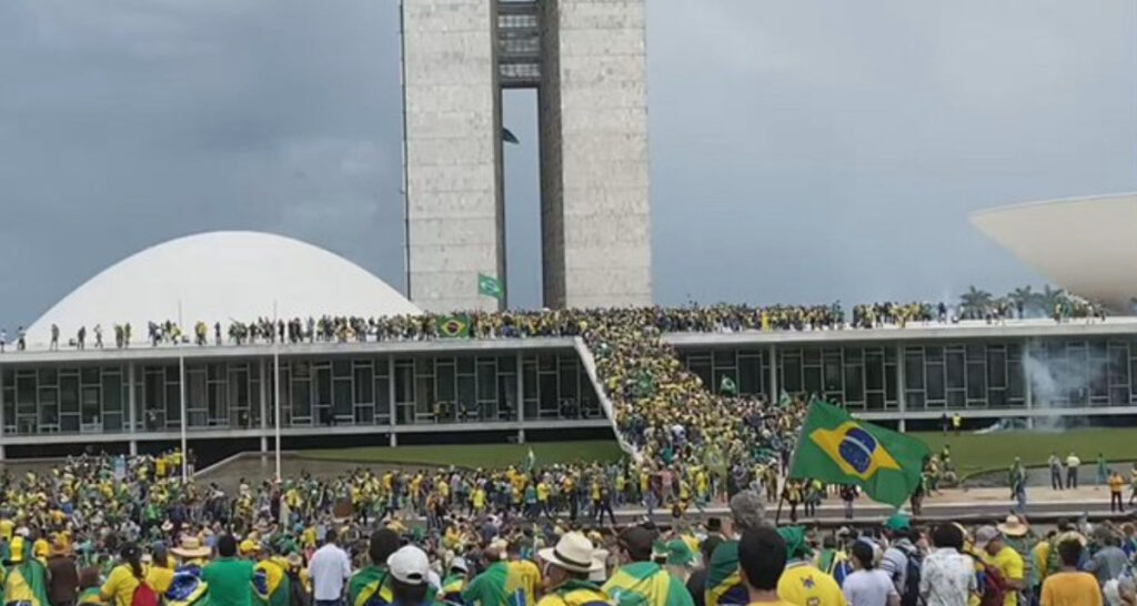 3000-άνθρωποι-προκάλεσαν-χάος-στη-βραζιλ-957879