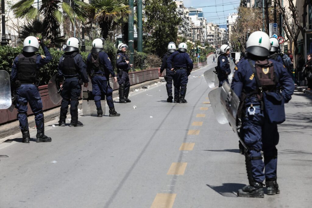 ένταση-στην-ασοεε-αστυνομικός-πυροβό-992596