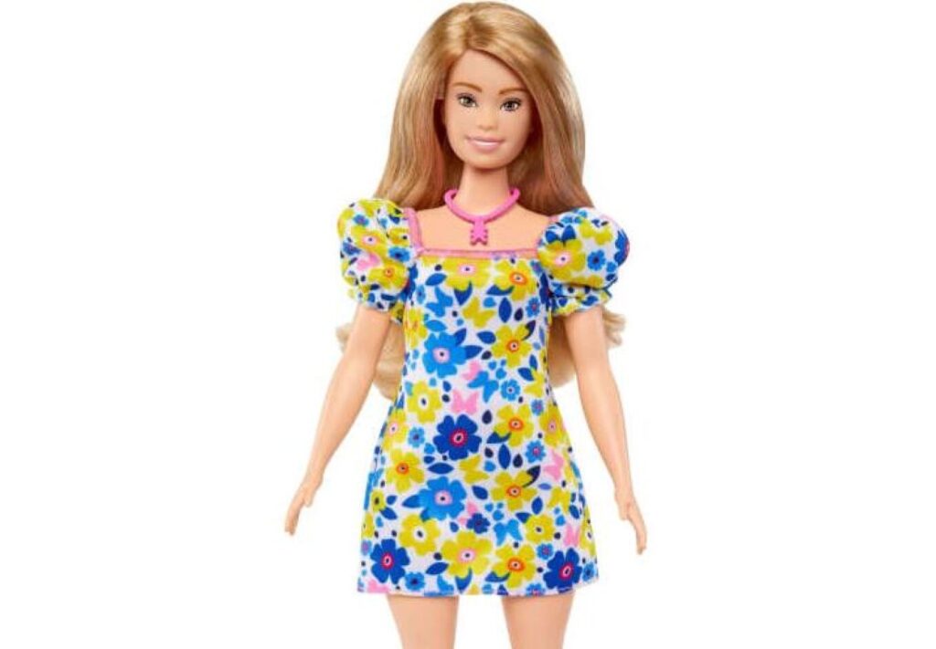 κυκλοφόρησε-η-πρώτη-κούκλα-barbie-με-σύνδρο-1000005
