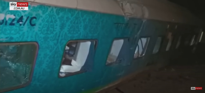 ινδία-σιδηροδρομικό-δυστύχημα-εντοπ-1015456