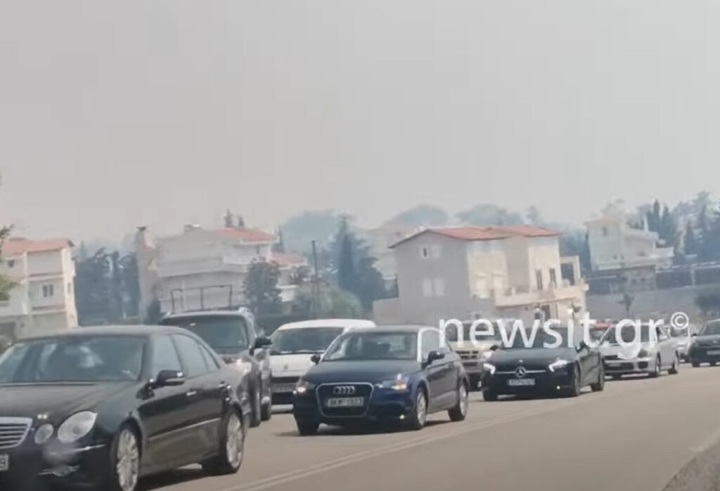 φωτιά-στον-κουβαρά-εγκαταλείπουν-οι-κ-1034075