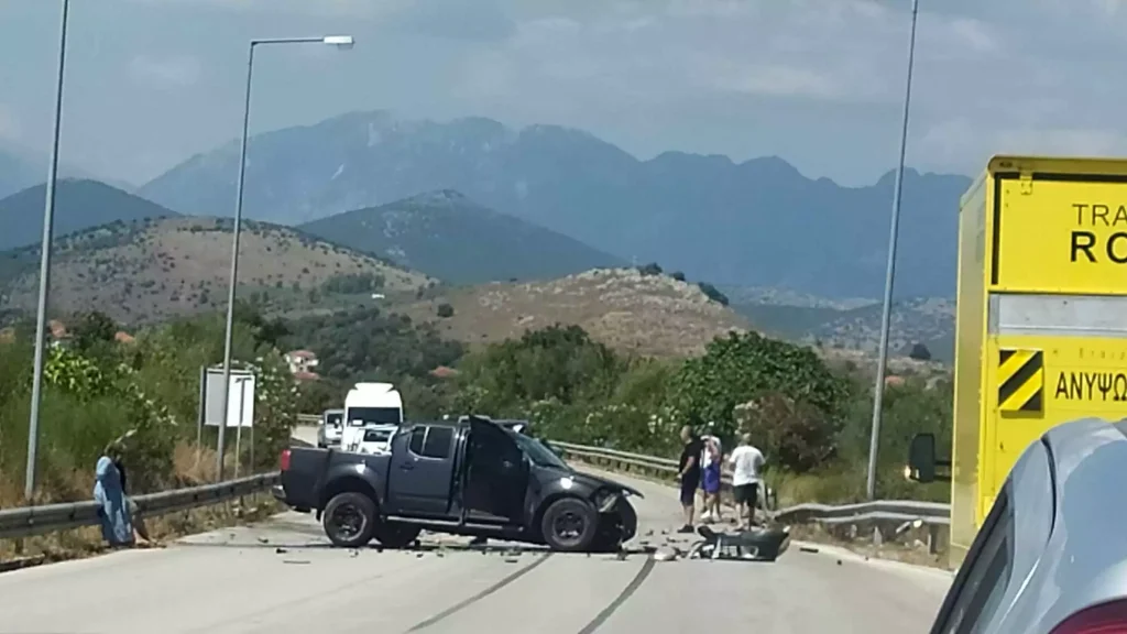 πρέβεζα-μετωπική-σύγκρουση-ιχ-και-αγρ-1042797