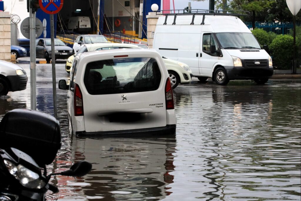 λίμνη-η-αθήνα-υποβρύχιοι-οι-σταθμοί-σ-1053284