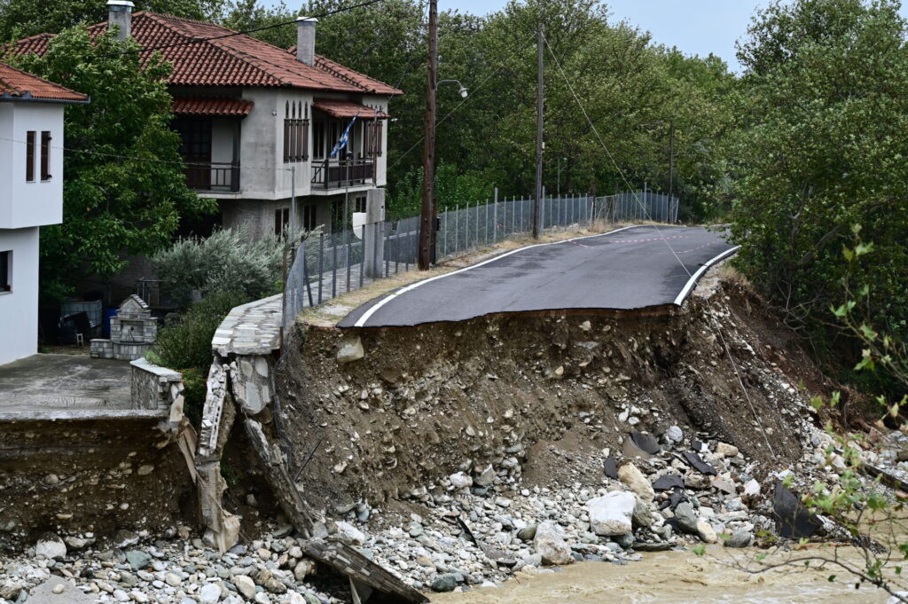 ζαγορά-αποκλεισμένοι-οι-κάτοικοι-χωρ-1053290