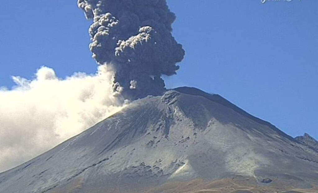 μεξικό-εξερράγη-το-ηφαίστειο-ποποκατ-1083625