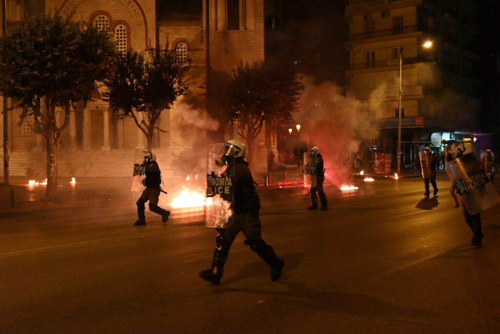 θεσσαλονίκη-επεισόδια-με-μολότοφ-και-1082942