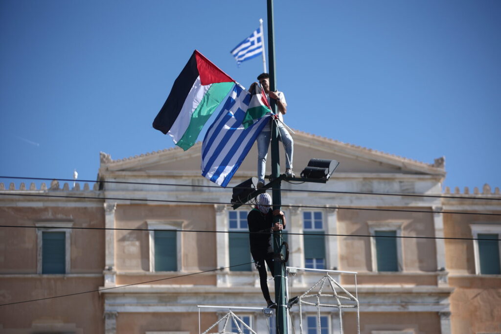 μαζικό-συλλαλητήριο-και-συναυλία-στη-1077922