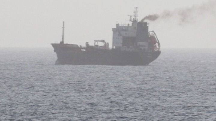 χτυπήθηκε-ελληνόκτητο-φορτηγό-πλοίο-1099295