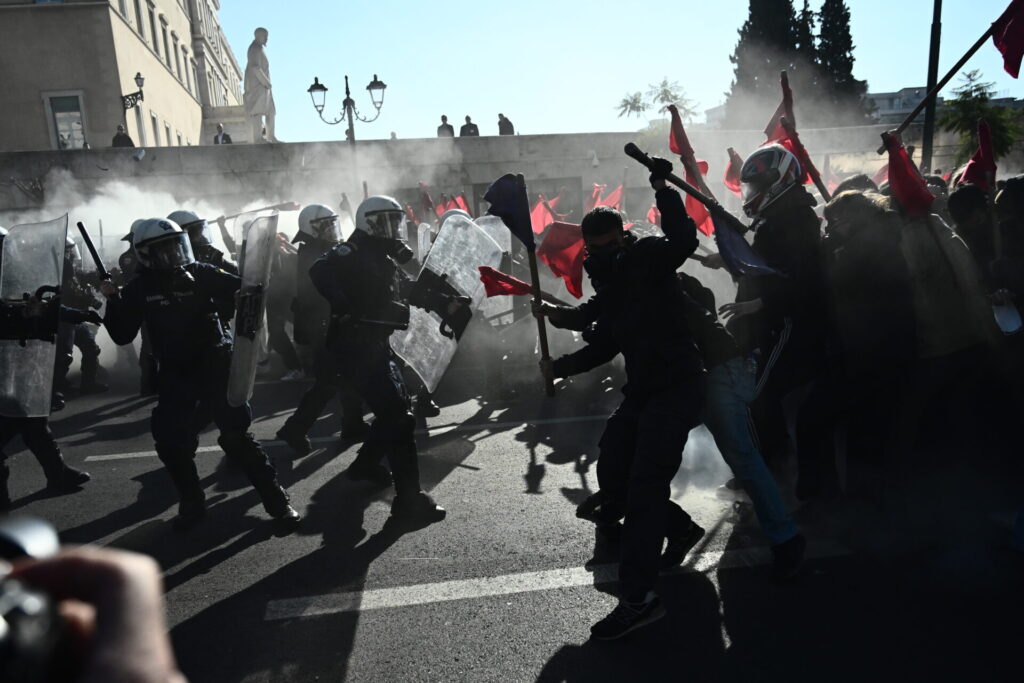 αθήνα-επεισόδια-στο-πανεκπαιδευτικό-1113460