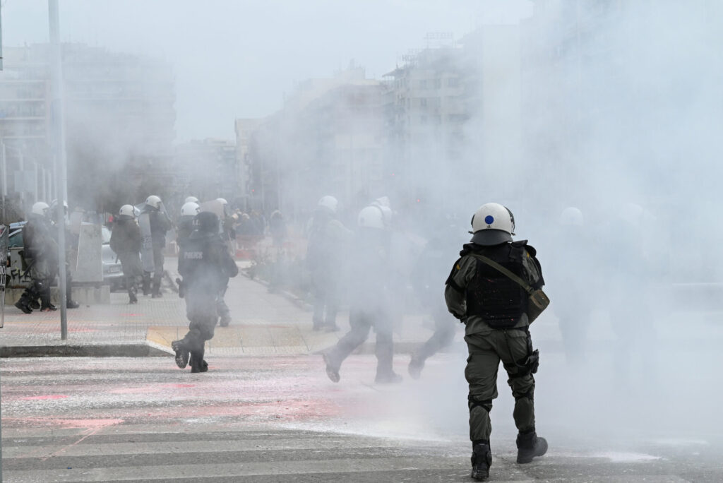 1-200-περιστατικά-αστυνομικής-βίας-στην-ε-1126739