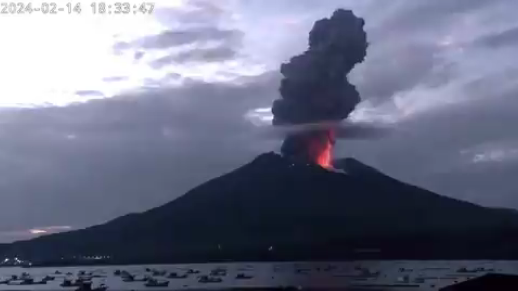 ιαπωνία-μέγαλη-έκρηξη-ηφαιστείου-προ-1120568