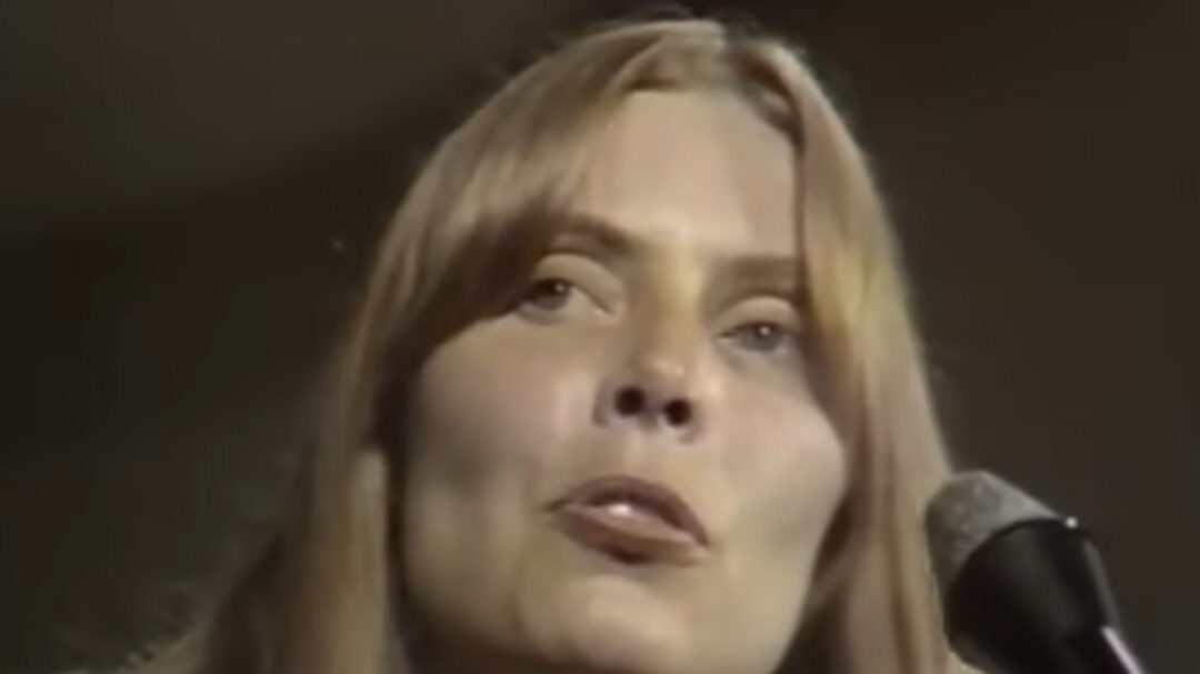 joni-mitchell-10-μεγάλες-στιγμές-της-ζωής-της-που-μπ-1115679