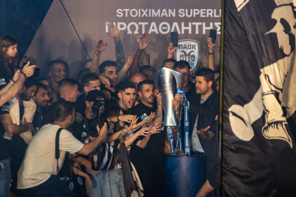 ο-λόγος-που-το-τρόπαιο-της-stoiximan-super-league-ήταν-στη-1163505