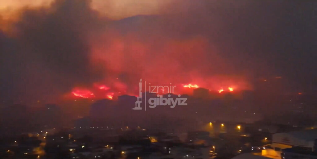 τουρκία-σε-πύρινο-κλοιό-η-σμύρνη-σ-1202988