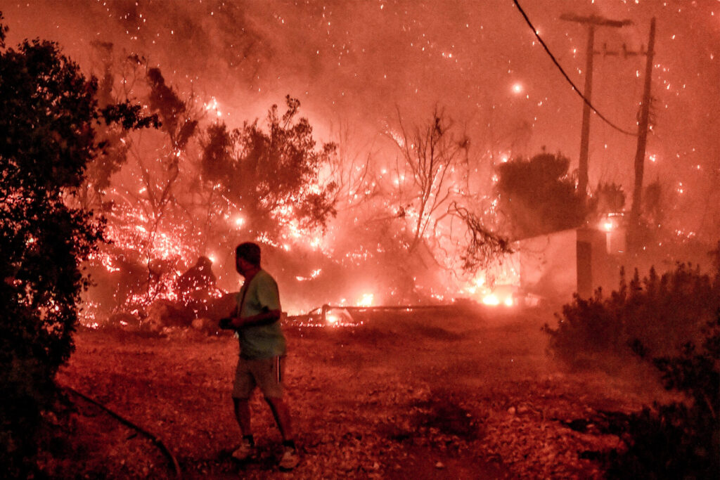 φωτιά-στην-κορινθία-έκλεισε-η-εθνική-ο-1222052