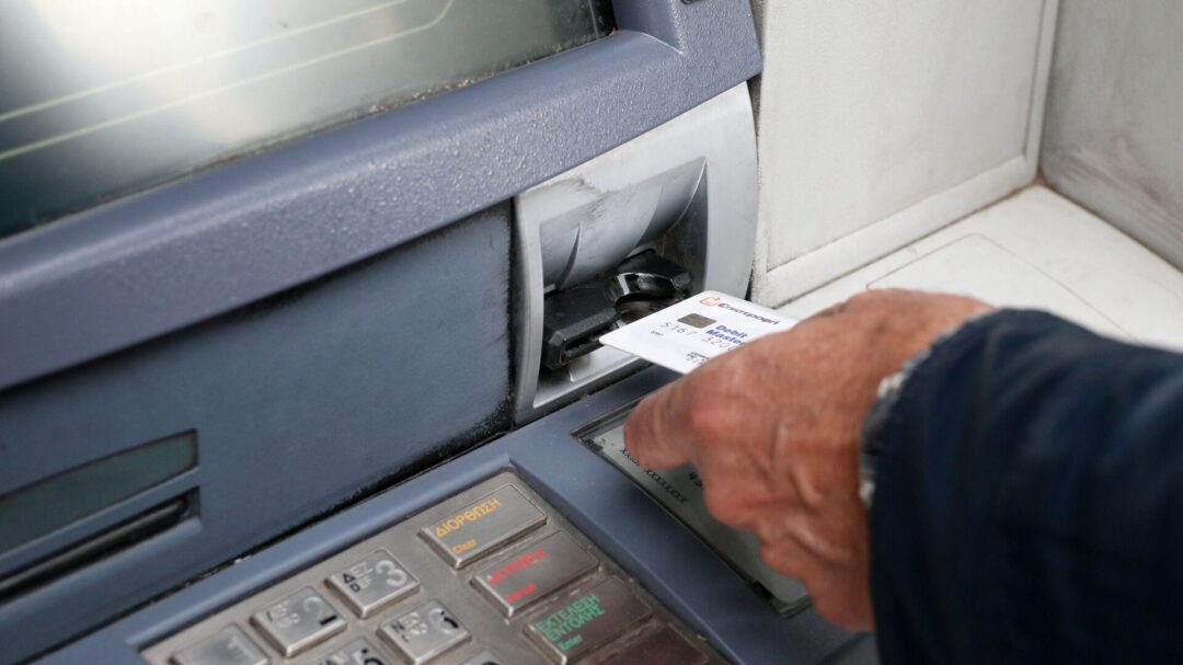 η-ληστεία-των-καταθέσεων-και-η-επιτα-1235397