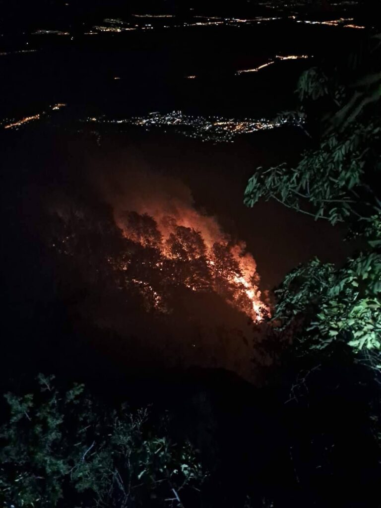 παγγαίο-η-φωτιά-συνεχίζει-να-καίει-το-β-1234597