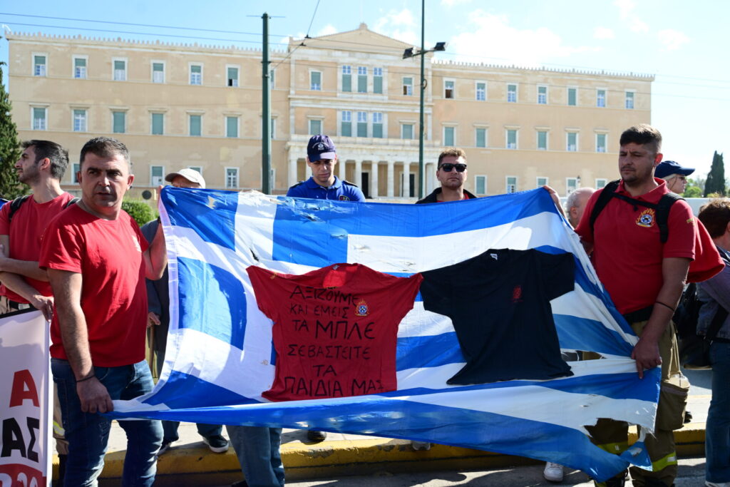 εποχικοί-πυροσβέστες-νέα-συγκέντρωσ-1236733