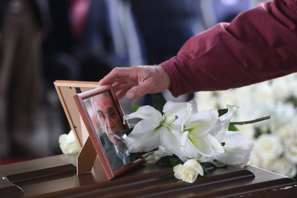 γιάννης-μπουτάρης-το-πάνδημο-πένθος-π-1241708