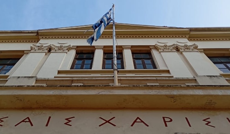 η-σημαία-στο-απθ-ξεφτισμένη-αλλά-όχι-ευ-1282759