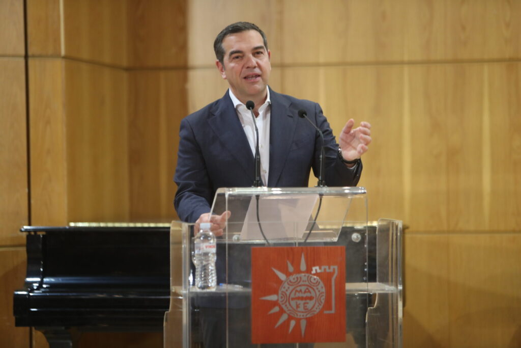 ο-τσίπρας-σε-συνέδριο-στη-θεσσαλονίκη-1279991