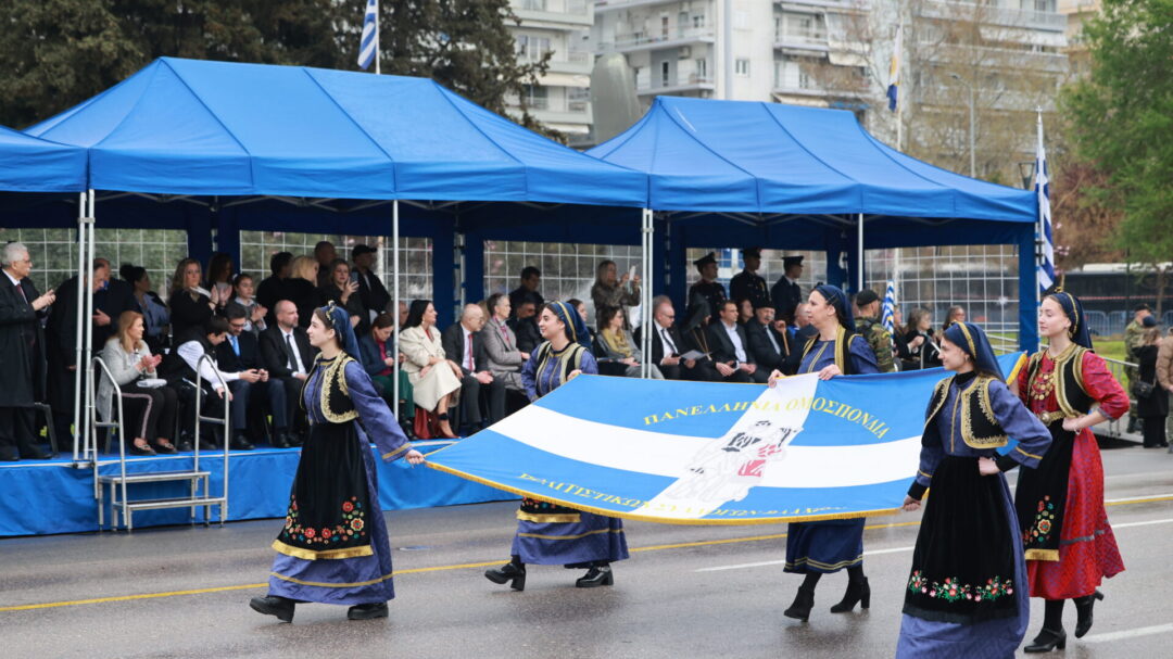 εικονεσ-η-εντυπωσιακή-μαθητική-παρέλ-1297490