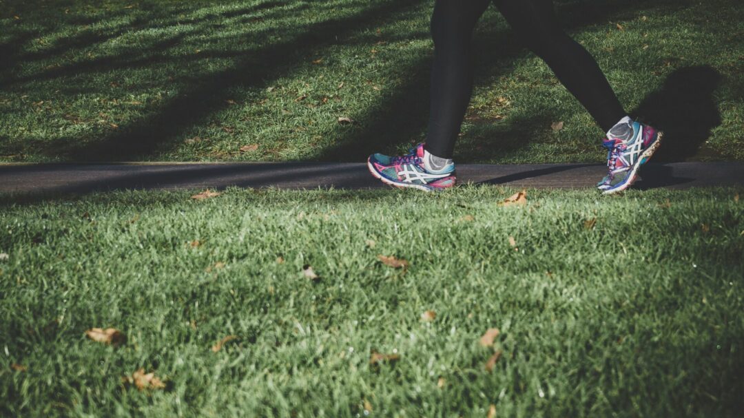 silent-walking-η-viral-wellness-τάση-που-ησυχάζει-το-μυαλό-κα-1318478