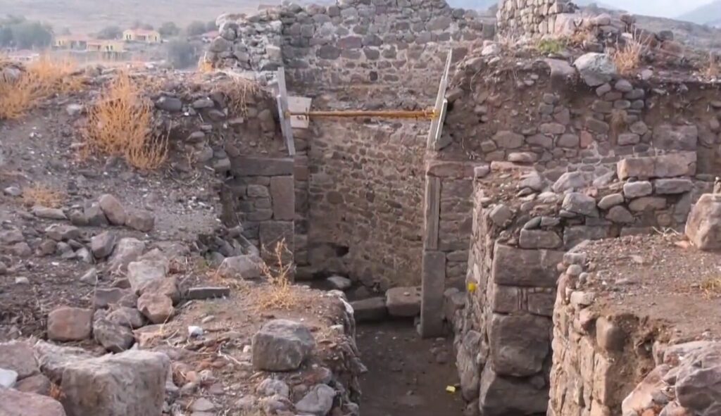 λέσβος-σπουδαία-ευρήματα-σε-ανασκαφέ-1315366