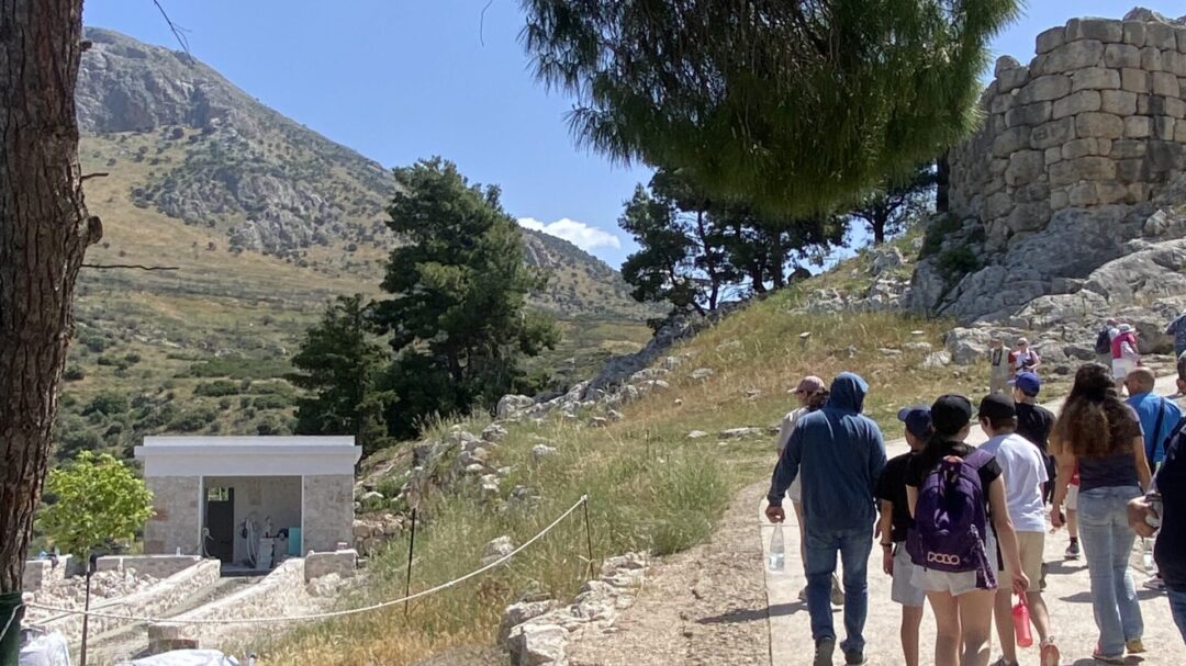 μυκήνες-δελφοί-ερωτηματικά-για-δύο-ερ-1321092