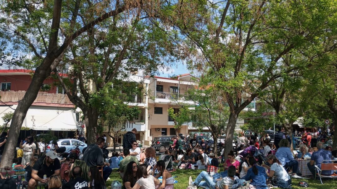 εικόνες-μικροί-και-μεγάλοι-έπιασαν-το-1313348