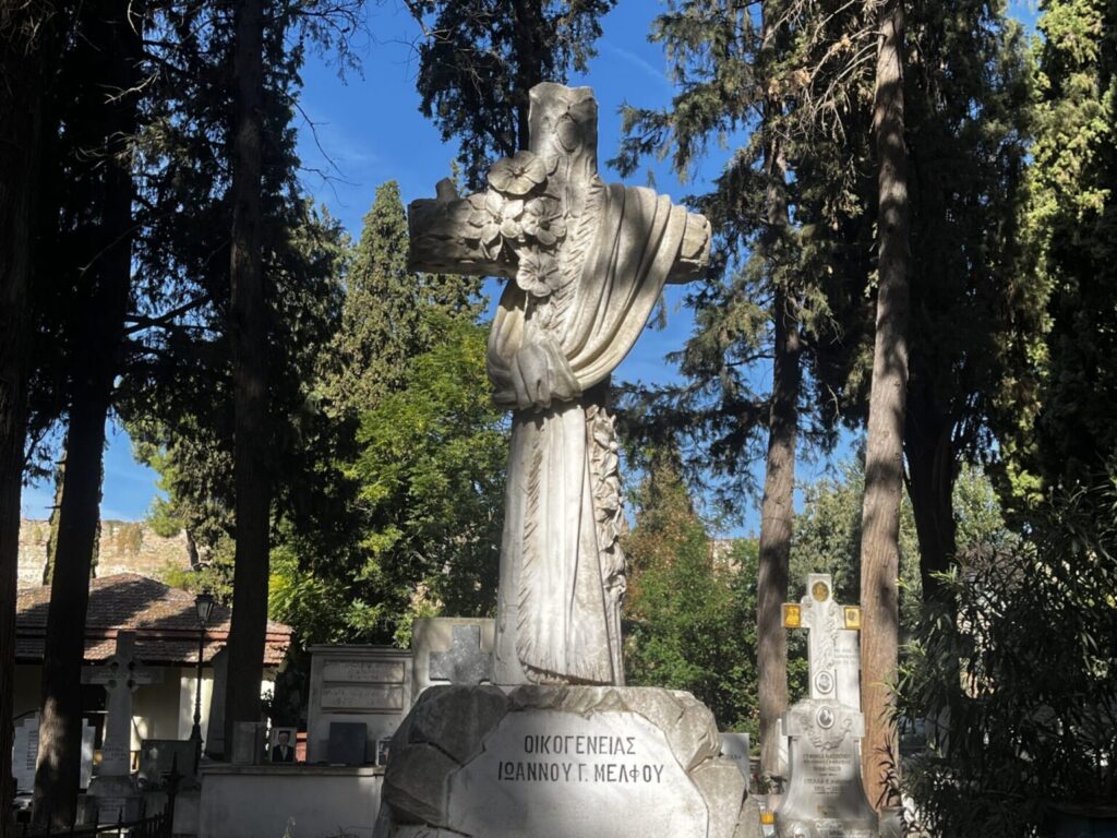 ιστορικοί-περίπατοι-στο-κοιμητήριο-τ-1314963