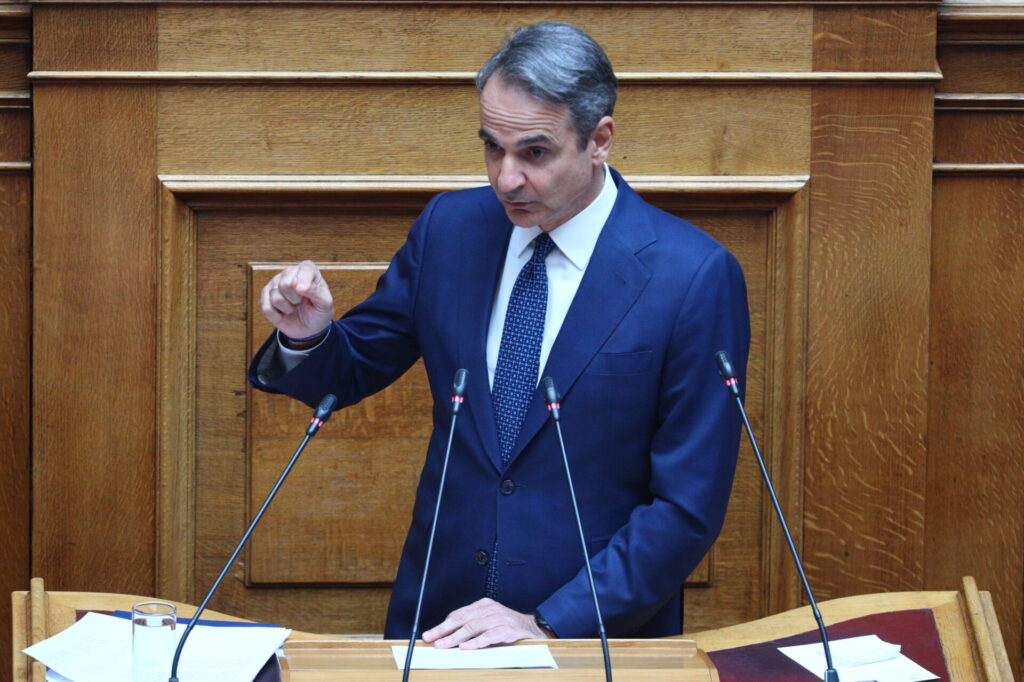 επεισόδιο-στη-βουλή-με-μητσοτάκη-και-π-1336339