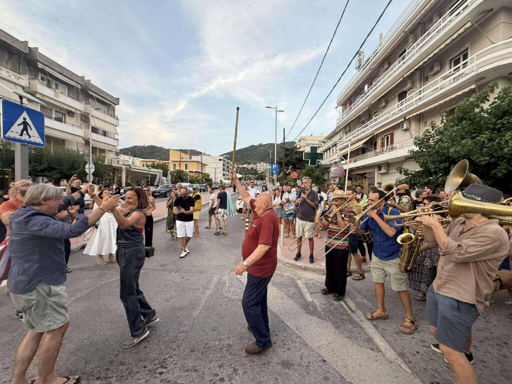 βιντεο-μάγεψε-τους-πάντες-το-αποχαιρε-1338022