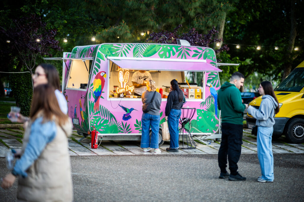 όσα-πρέπει-να-ξέρεις-για-το-food-truck-festival-σε-τούμ-1335915