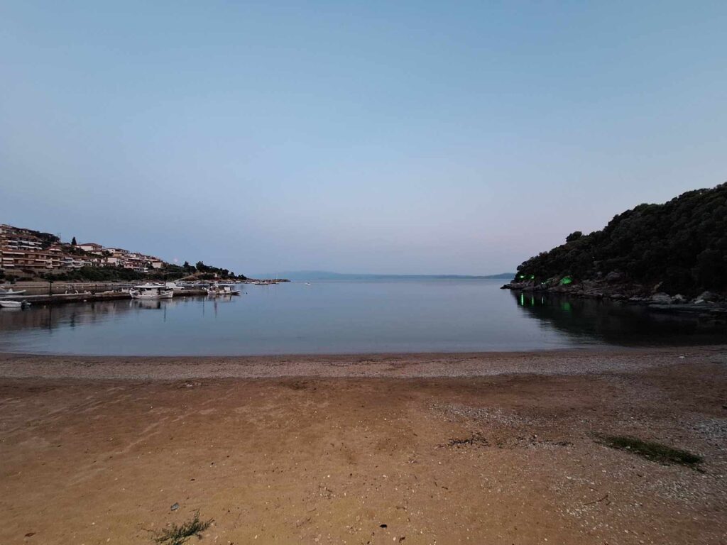 νεκρή-76χρονη-λουόμενη-σε-παραλία-της-χα-1333309