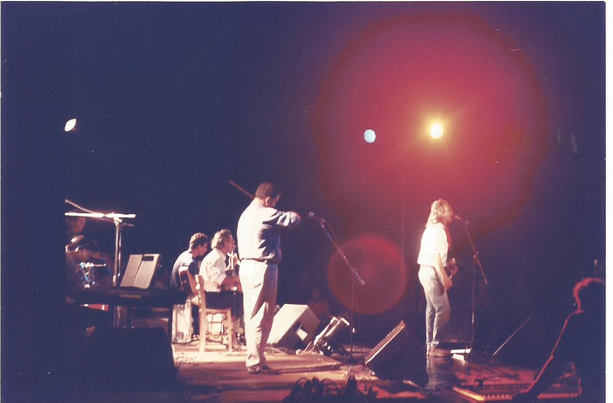 Νίκος Παπάζογλου, μικρές περιπλανήσεις