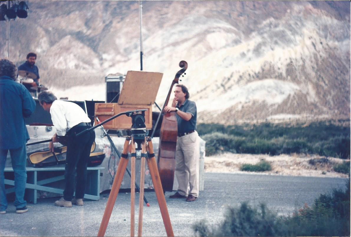 Νίκος Παπάζογλου, Μικρές περιπλανήσεις