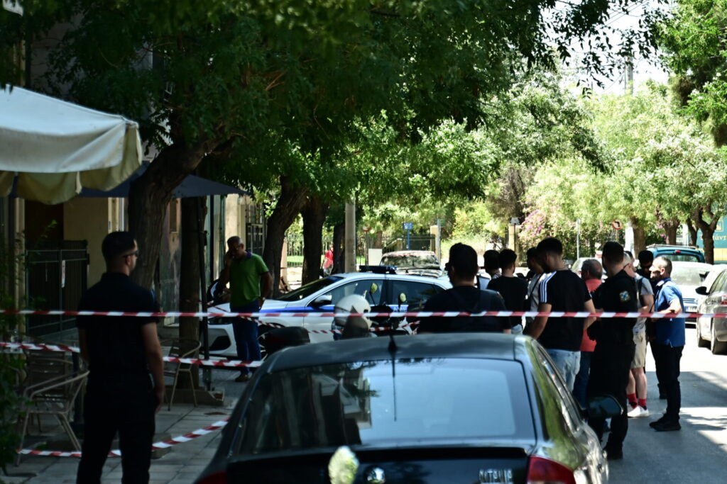 συναγερμός-με-πυροβολισμούς-σε-καφετ-1348210