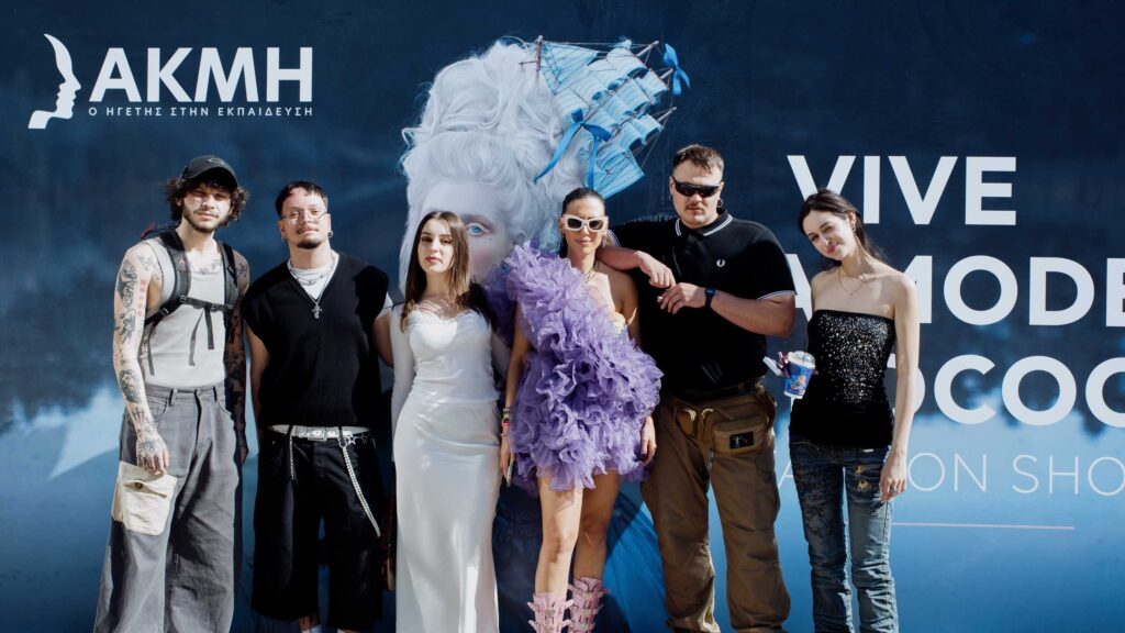 mega-shows-με-rococo-και-futuristic-στοιχεία-από-τους-σπουδασ-1342672