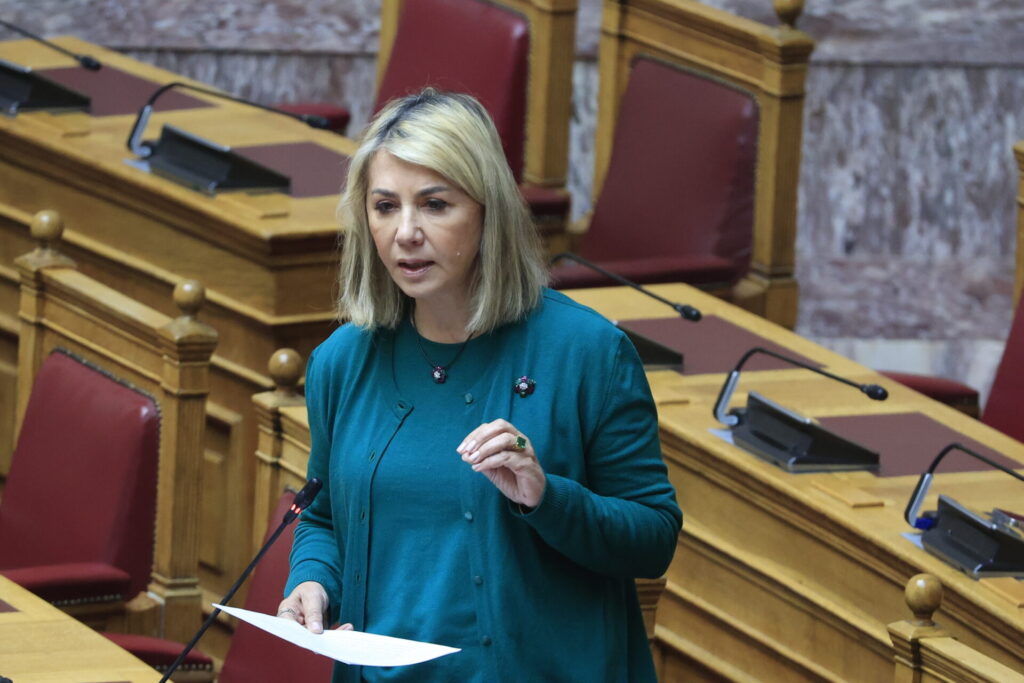 ζέττα-μακρή-εξηγεί-πώς-έπεσε-θύμα-εκβι-1344713