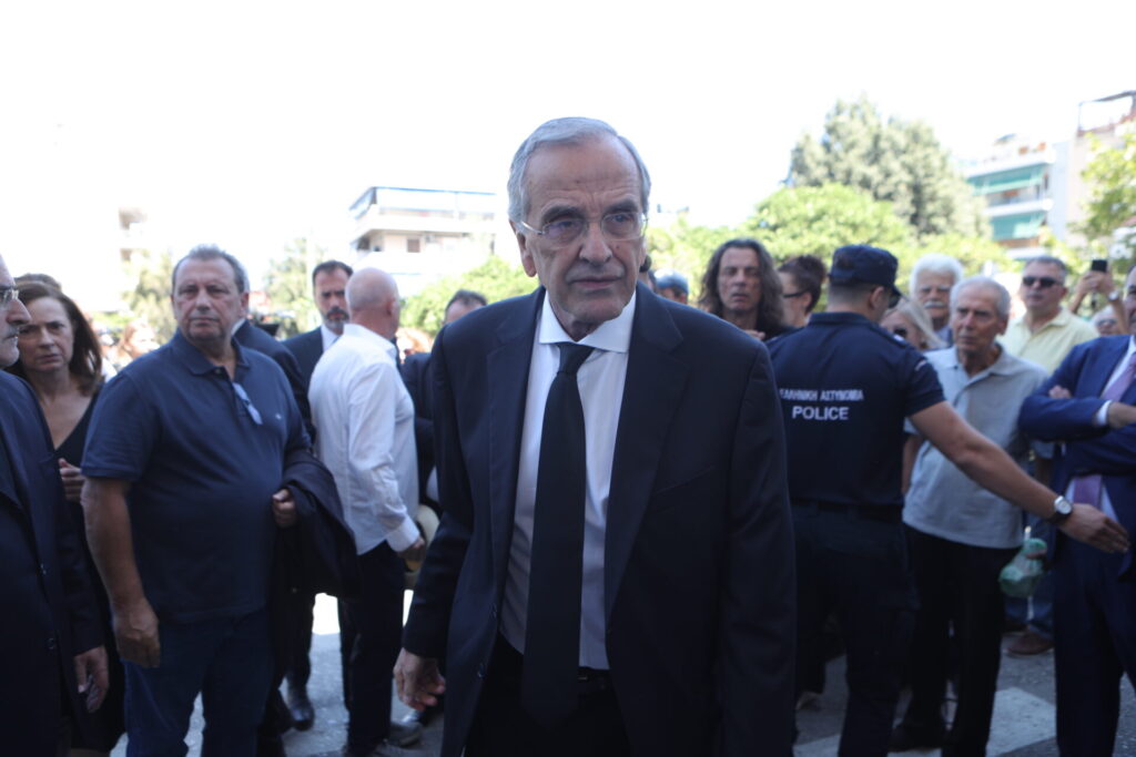 εικόνες-το-τελευταίο-αντίο-στη-λένα-σα-1360911