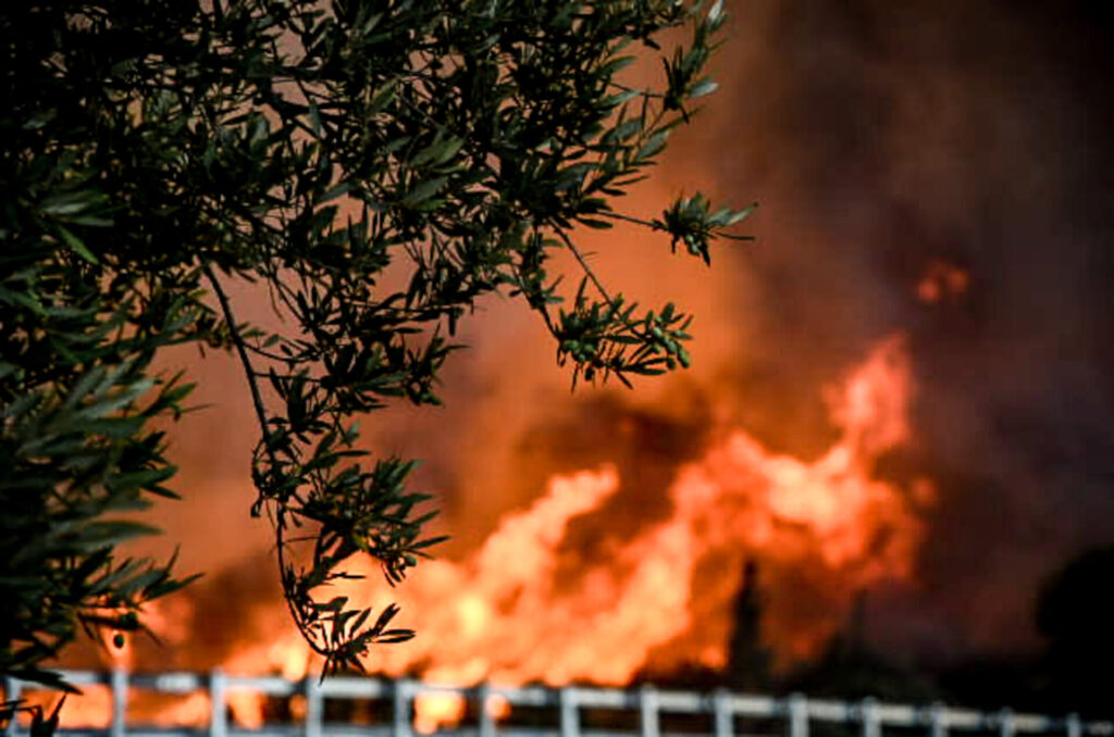 πύρινη-κόλαση-στην-αχαΐα-με-σπίτια-και-1361742