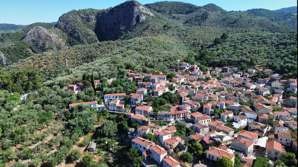 ασώματος-το-ορεινό-χωριό-με-γραφικά-κα-1365630