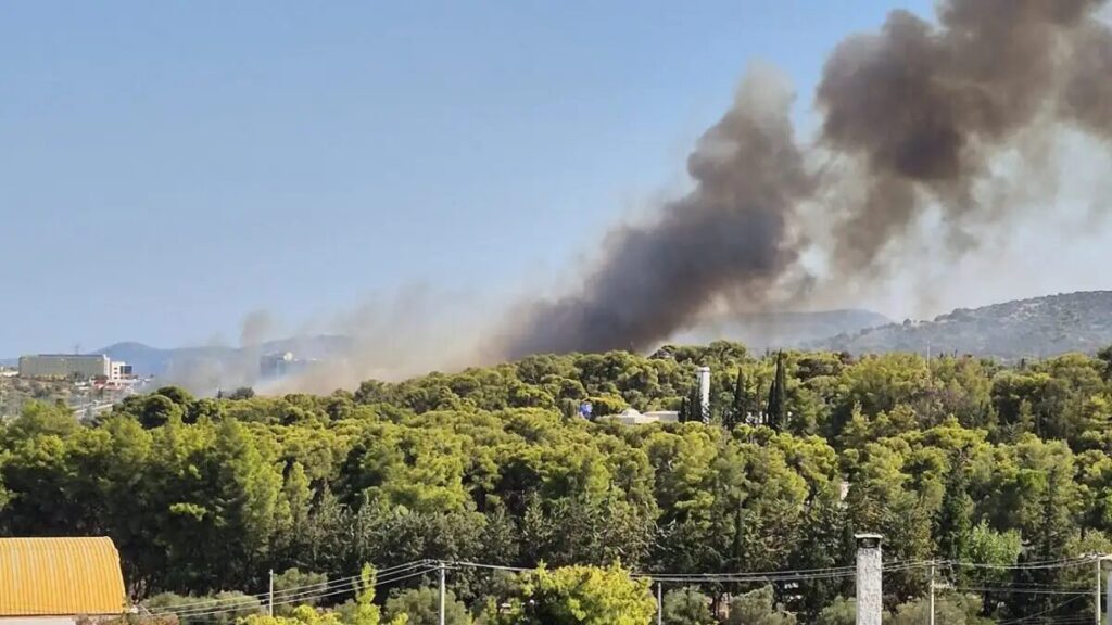 φωτιά-στην-παιανία-απειλείται-εταιρ-1367111