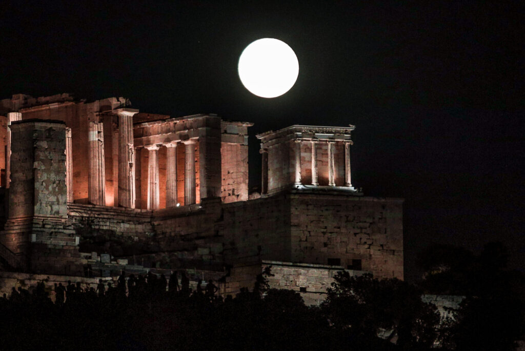 πανσέληνος-αυγούστου-εκδηλώσεις-σε-μ-1360373